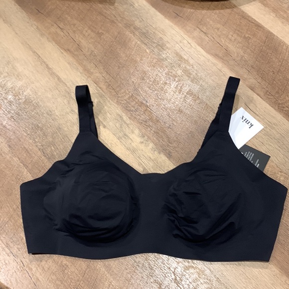 Knix Padded V-Neck Evolution Bra - Picture 4 of 12